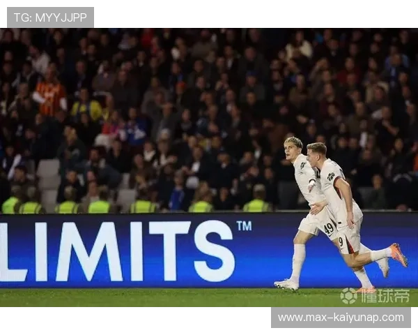 切尔西中路长传直塞撕开防线空当